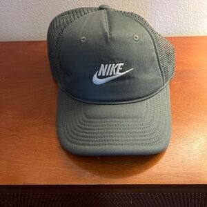 Nike Men’s SnapBack Hat